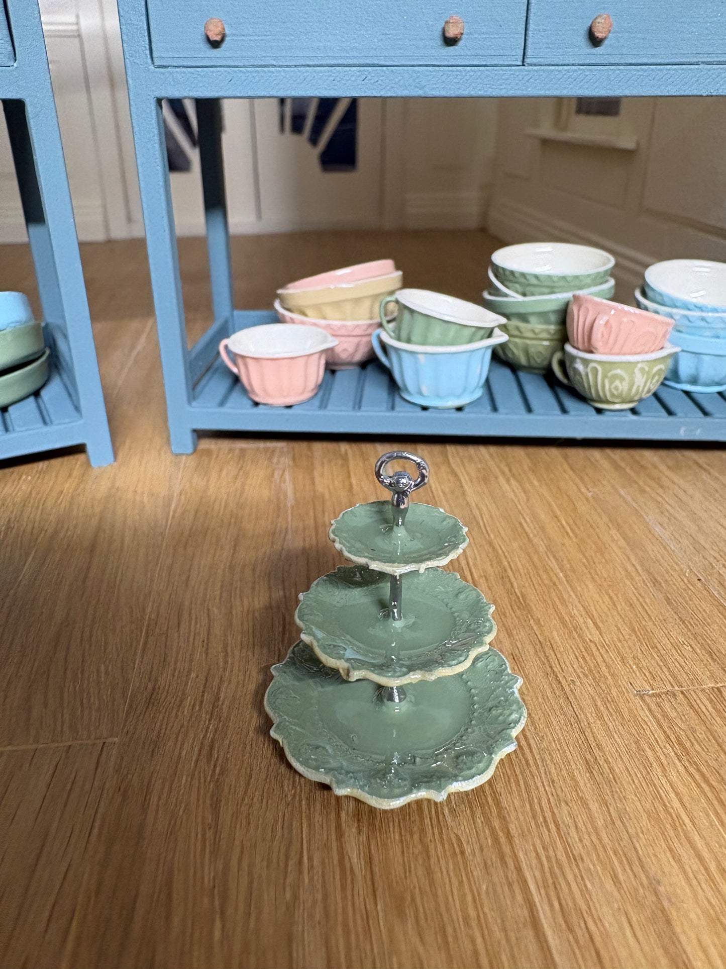 Tiered cake stand