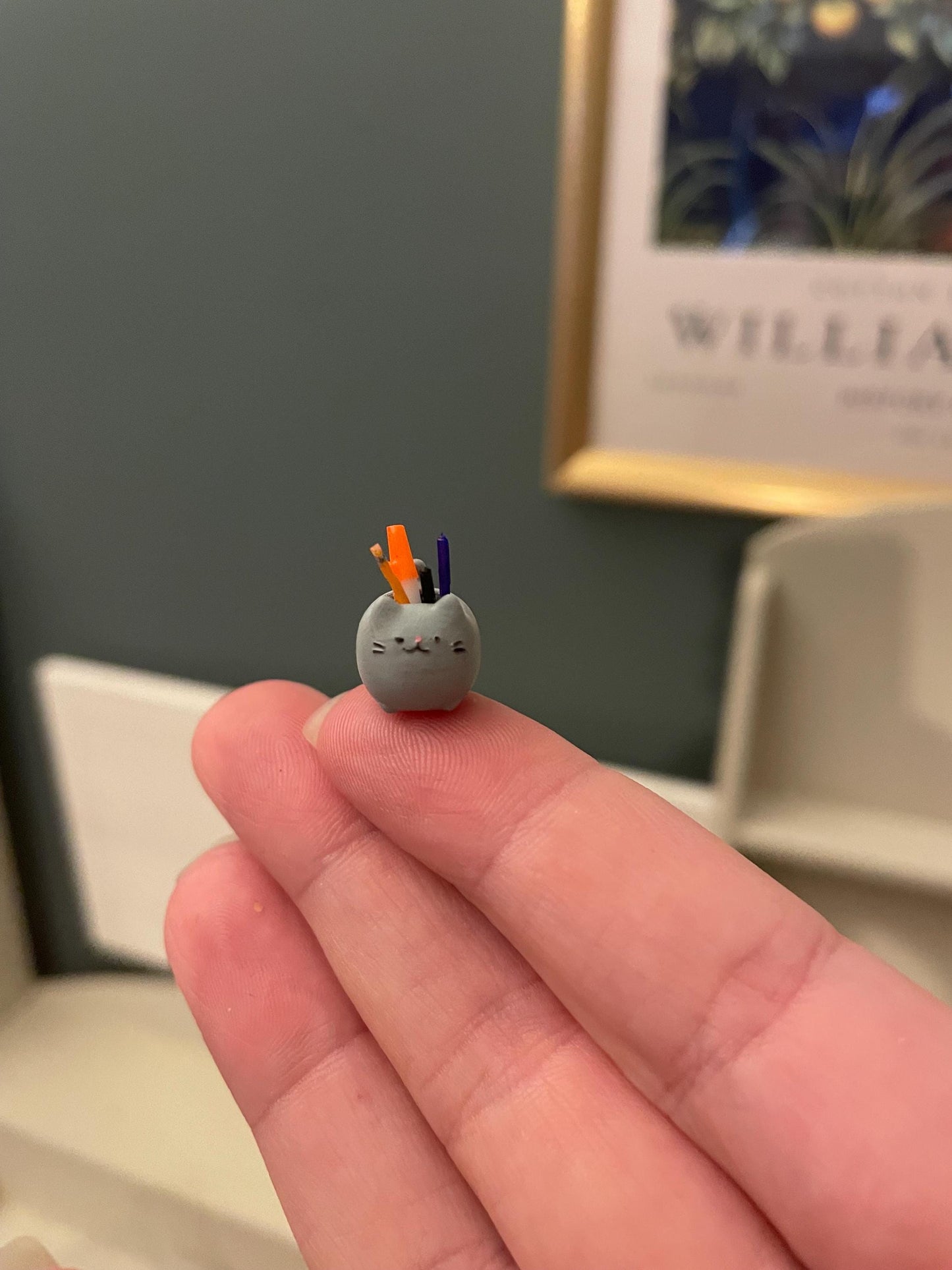 Cat pen pencil pot 1/12