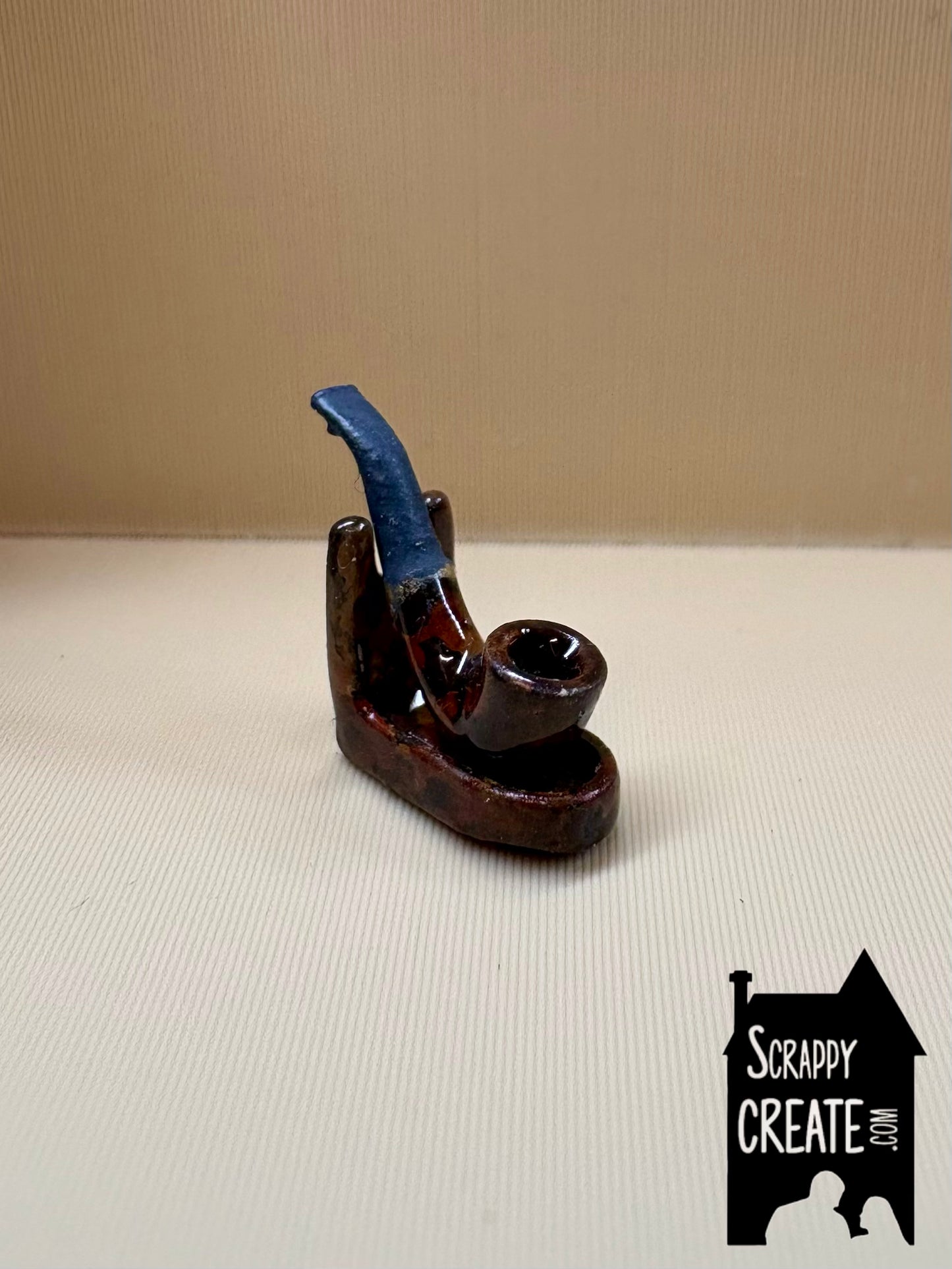Smoking pipe with stand